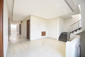 Lobby - Fabhotel Kings 3 Farm (Ludhiana)