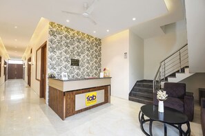 Reception - Fabhotel Kings 3 Farm (Ludhiana)