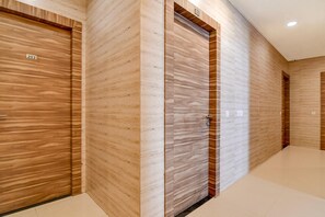 Lobby - Fabhotel All In One I (Barasat)