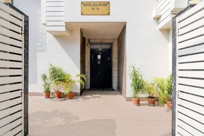 Property entrance - Fabhotel All In One I (Barasat)