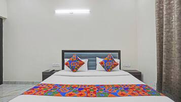 Deluxe Room | Egyptian cotton sheets, premium bedding, in-room safe, free WiFi