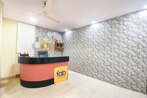 Reception - Fabhotel Dsg Residency (Faridabad)