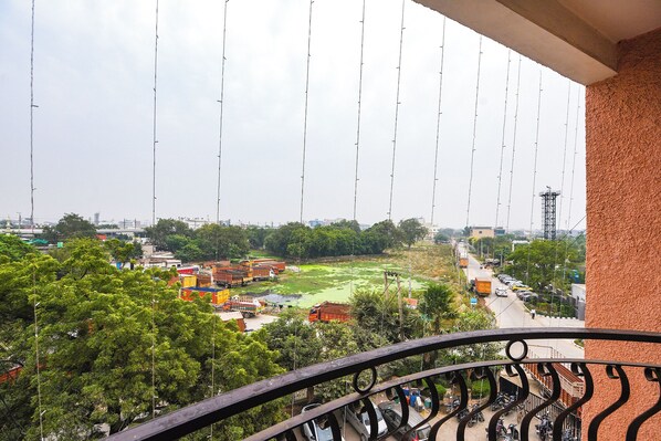 Balcony view - Fabhotel Dsg Residency (Faridabad)