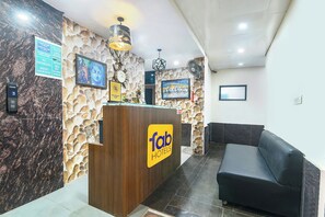 Reception - Fabhotel Kavya (Jaipur)