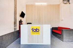 Reception - Fabhotel Vista Inn (Prayagraj)