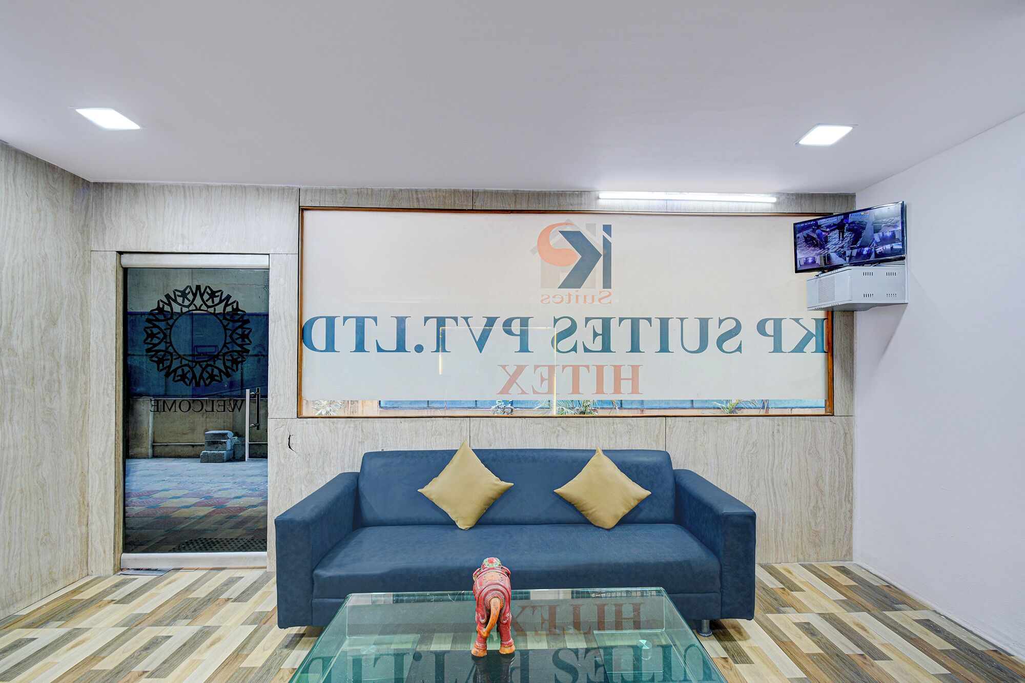 Coin salon dans le hall