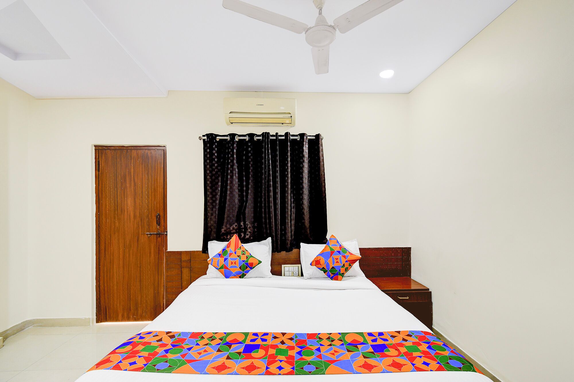 Deluxe Room | Egyptian cotton sheets, premium bedding, in-room safe, free WiFi