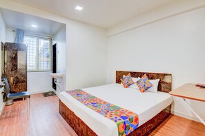Egyptian cotton sheets, premium bedding, in-room safe, free WiFi - Fabhotel World King (Rajgurunagar)