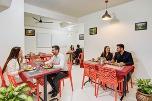 Restaurant - Fabhotel World King (Rajgurunagar)