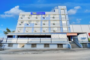 Exterior - Fabhotel World King (Rajgurunagar)