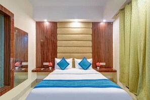 Deluxe Room | Egyptian cotton sheets, premium bedding, in-room safe, free WiFi - Fabhotel Golden Key Residency (New Delhi)