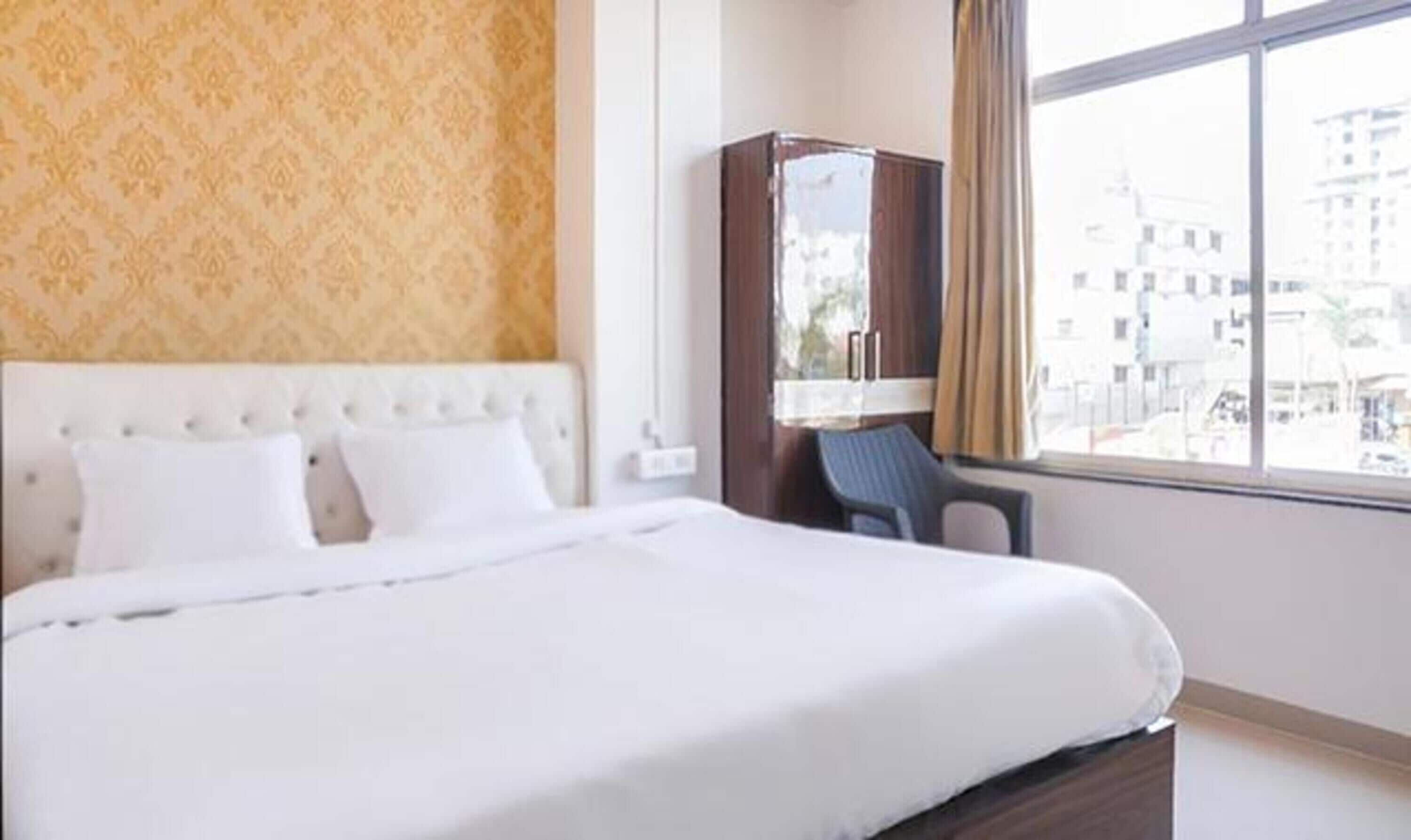 Deluxe Room | Egyptian cotton sheets, premium bedding, in-room safe, free WiFi