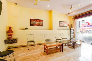 28-inch LCD TV with cable channels, fireplace - Fabexpress Ashir Inn (Mumbai)