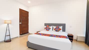 Egyptian cotton sheets, premium bedding, in-room safe, free WiFi
