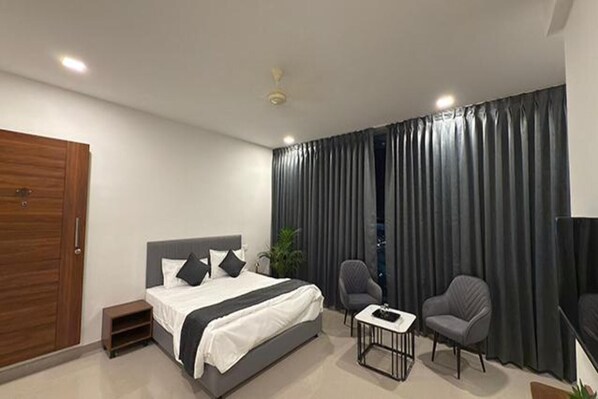 Deluxe Room - Fabhotel Lotus Inn Pimpri Chinchwad (Pune)