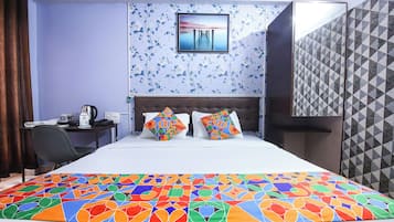 Egyptian cotton sheets, premium bedding, in-room safe, free WiFi