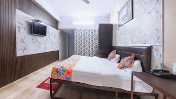 Egyptian cotton sheets, premium bedding, in-room safe, free WiFi