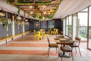 Restaurant - Fabhotel Clement (Dehradun)