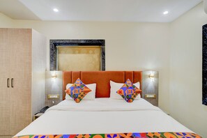 Deluxe Room | Egyptian cotton sheets, premium bedding, in-room safe, free WiFi - Fabhotel Mio (Hyderabad)