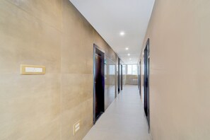 Lobby - Fabhotel Mio (Hyderabad)