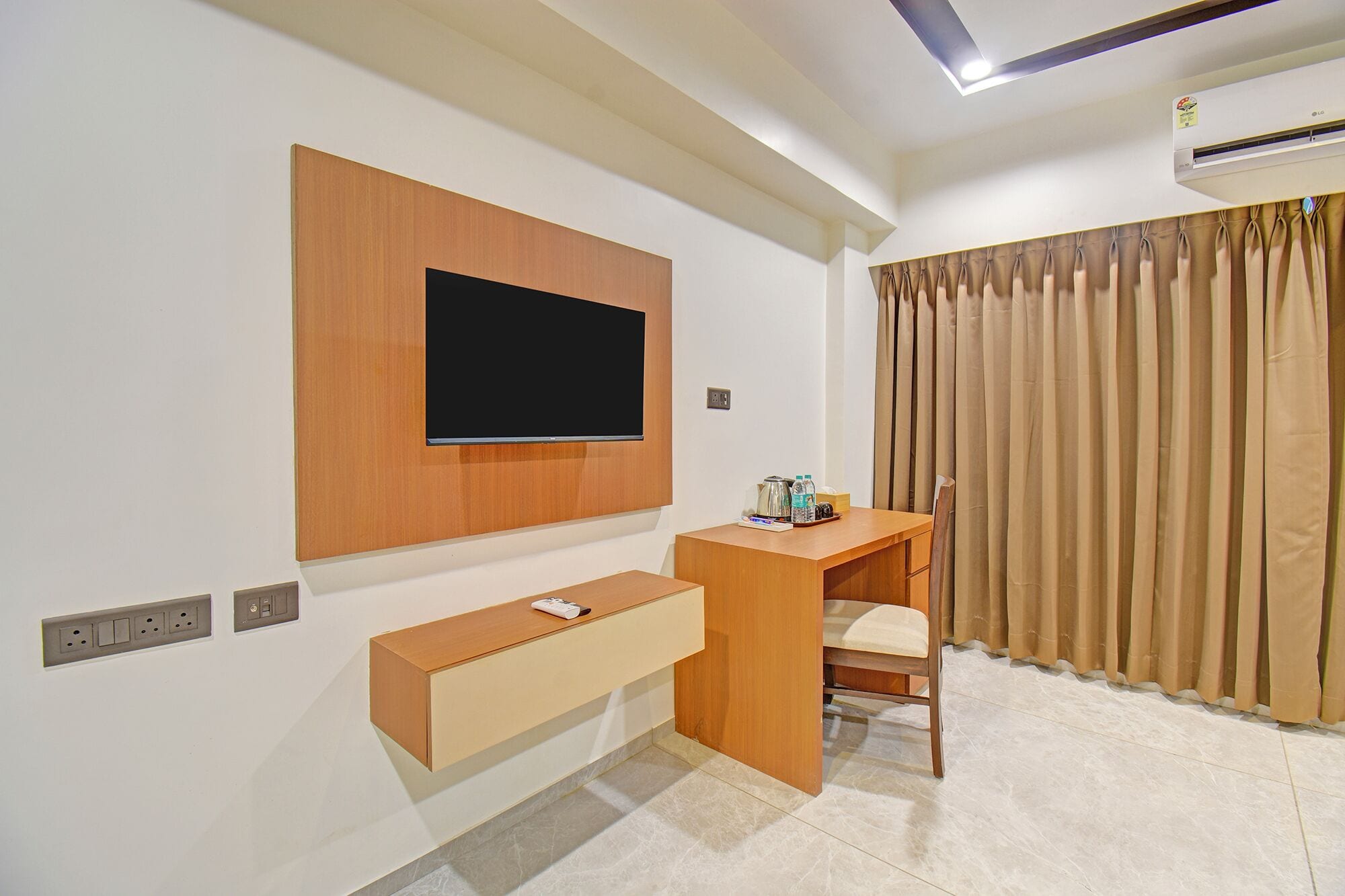 Televisión LCD de 28 pulgadas con canales por cable 