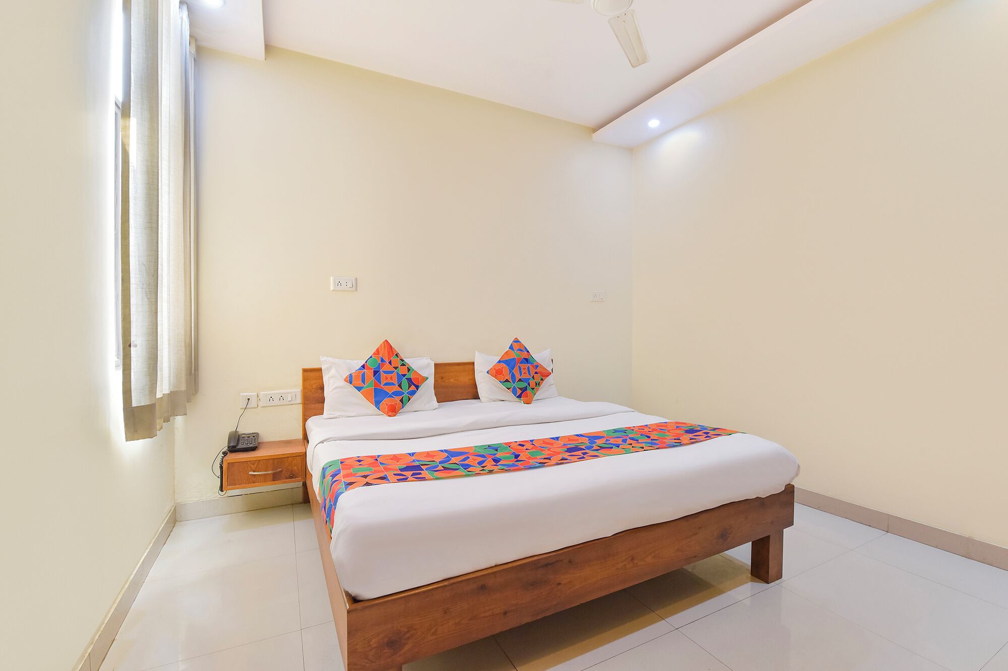 Rom – deluxe | Sengetøy i egyptisk bomull, sengetøy av topp kvalitet og safe på rommet