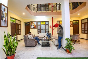 ロビー応接スペース