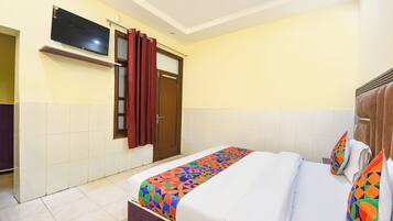 Egyptian cotton sheets, premium bedding, in-room safe, free WiFi