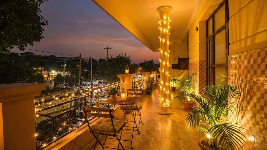 Fabhotel Surya Palace 1