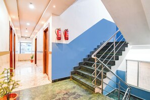 Lobby - Fabhotel Best Buy (Kolkata)