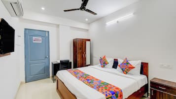 Deluxe Room | Egyptian cotton sheets, premium bedding, in-room safe, free WiFi