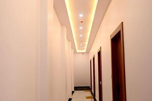 Lobby - Fabhotel Bankey Bihari Bhawan (Vrindavan)