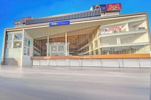 Exterior - Fabhotel Stay In (Vadodara)