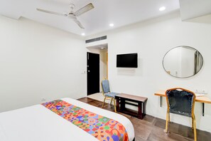 Egyptian cotton sheets, premium bedding, in-room safe, free WiFi - Fabhotel Veda Inn (Hyderabad)