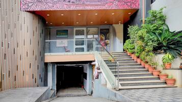 Overnatningsstedets indgangsparti