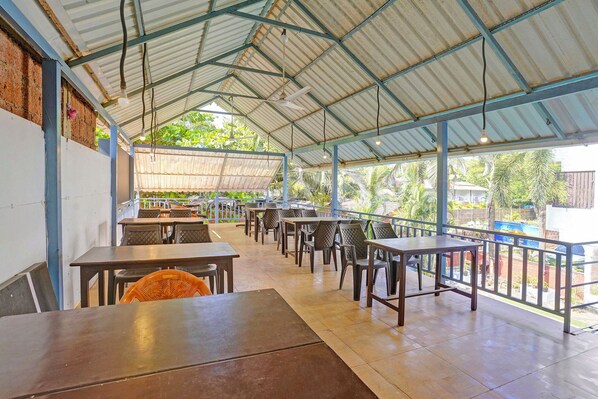 Restaurant - Fabhotel Golden Horizon (Morjim)