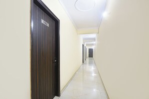 Lobby - Fabhotel Sky Residency (New Delhi)