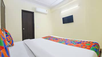 Egyptian cotton sheets, premium bedding, in-room safe, free WiFi