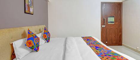 Egyptian cotton sheets, premium bedding, in-room safe, free WiFi