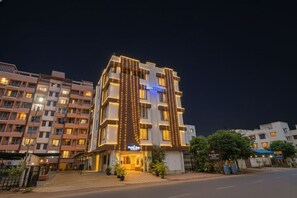 Exterior - Fabhotel Panchsheel Crown (Pune)