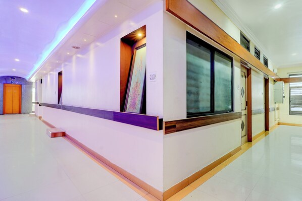 Lobby - Fabhotel Madhura Residency (Bangalore)