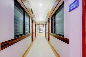 Lobby - Fabhotel Madhura Residency (Bangalore)