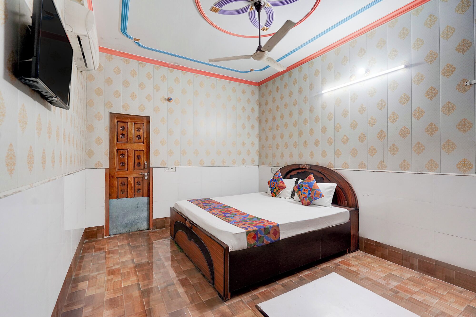 豪華客房 | 埃及棉床單、高級寢具、客房內保險箱、免費無線上網