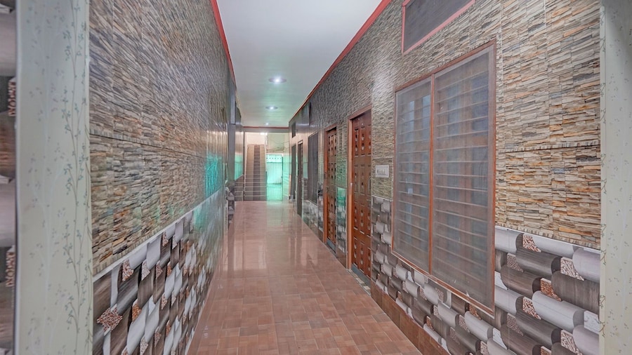 Fabhotel Jyotish Bhawan