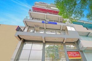 Exterior - Fabhotel Stay Inn I (Noida)