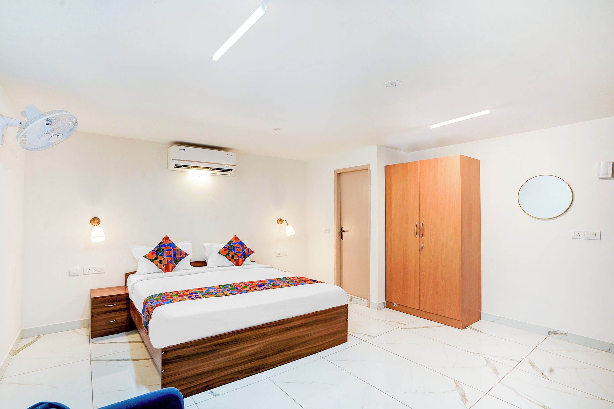 Egyptian cotton sheets, premium bedding, in-room safe, free WiFi