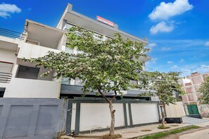 Exterior - Fabhotel Groom Room (Noida)