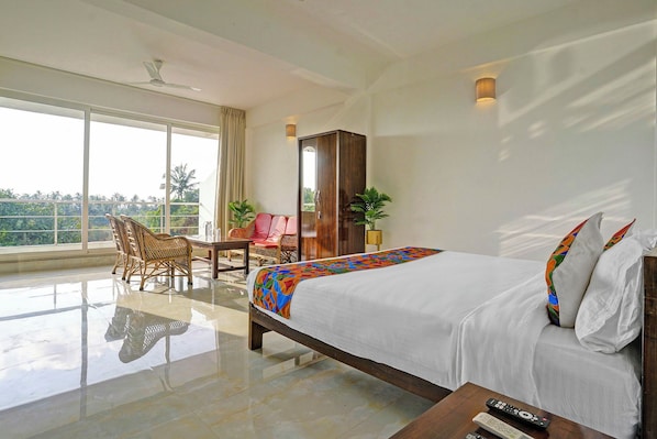 Egyptian cotton sheets, premium bedding, in-room safe, free WiFi - Fabhotel The Ashvem Horizon (Mandrem)