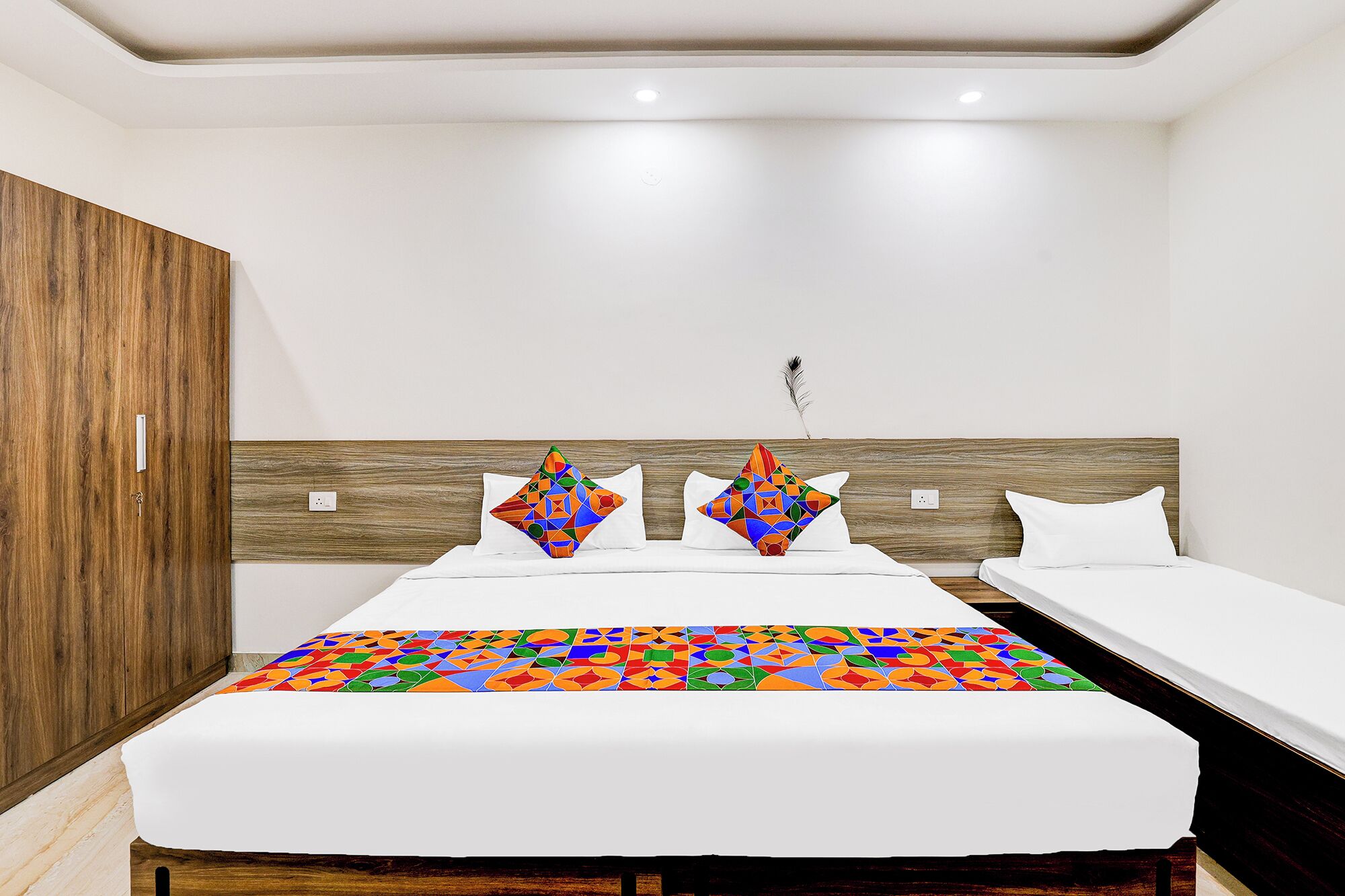 Egyptian cotton sheets, premium bedding, in-room safe, free WiFi