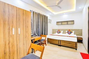 Egyptian cotton sheets, premium bedding, in-room safe, free WiFi - FabHotel Expo Centre Inn- Nr. Sharda University Greater Noida (Greater Noida)